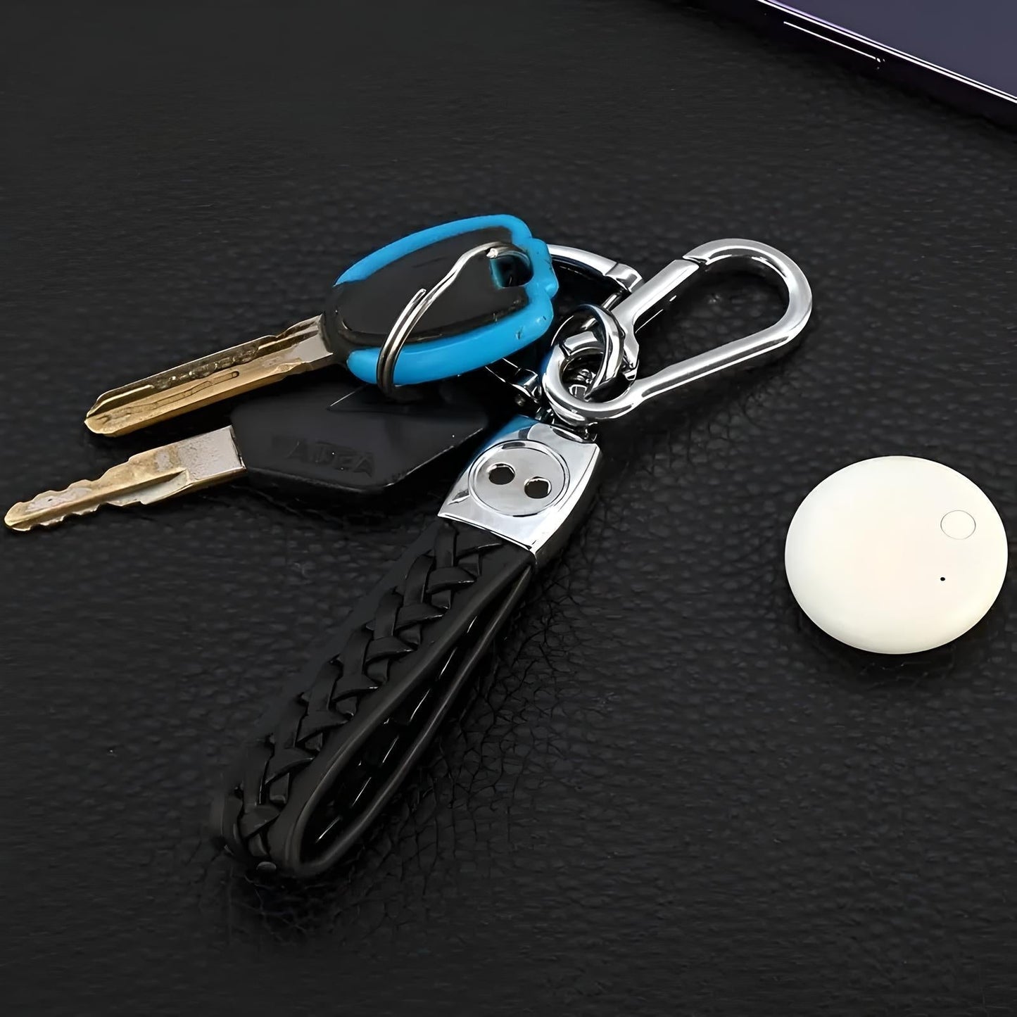 Universal Luggage Tracker | Compact, Bluetooth-Compatible & Ideal for Travel Security
