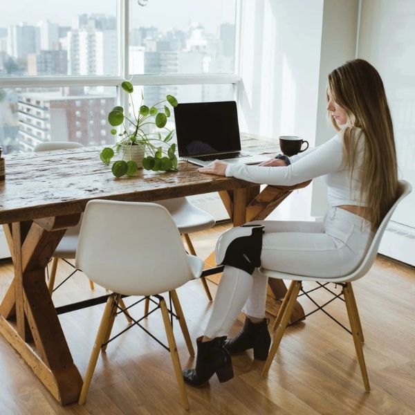 Knee Massager with Red Light Therapy for Pain Relief and Muscle Recovery