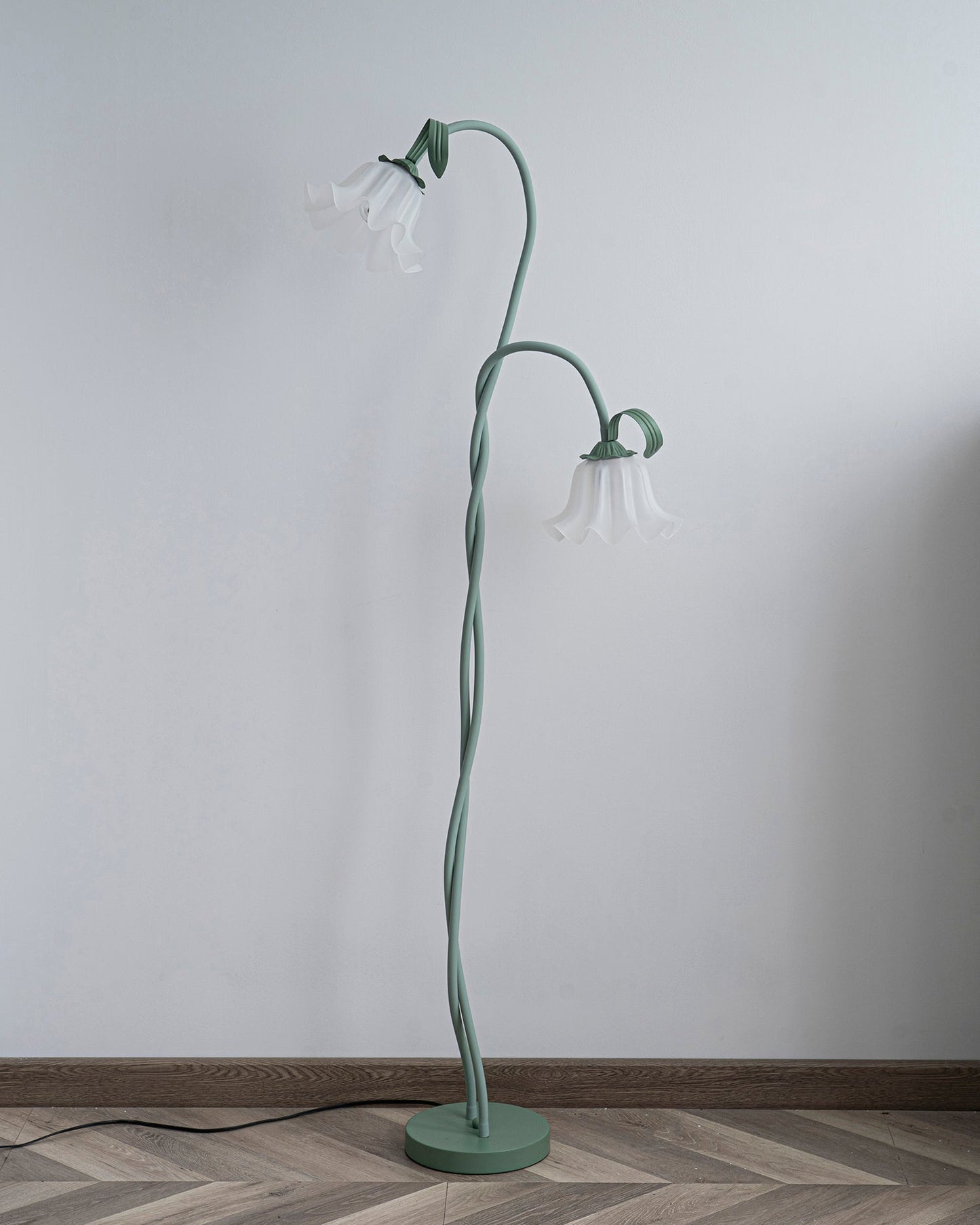 LED Floor Lamp with Calla Flower Design - Modern Lighting for Living Room & Bedroom Decor