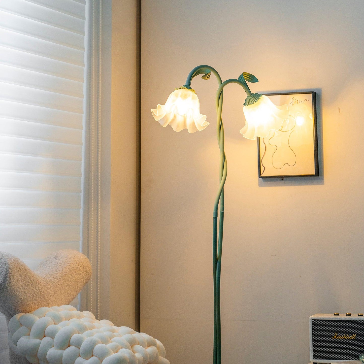 LED Floor Lamp with Calla Flower Design - Modern Lighting for Living Room & Bedroom Decor