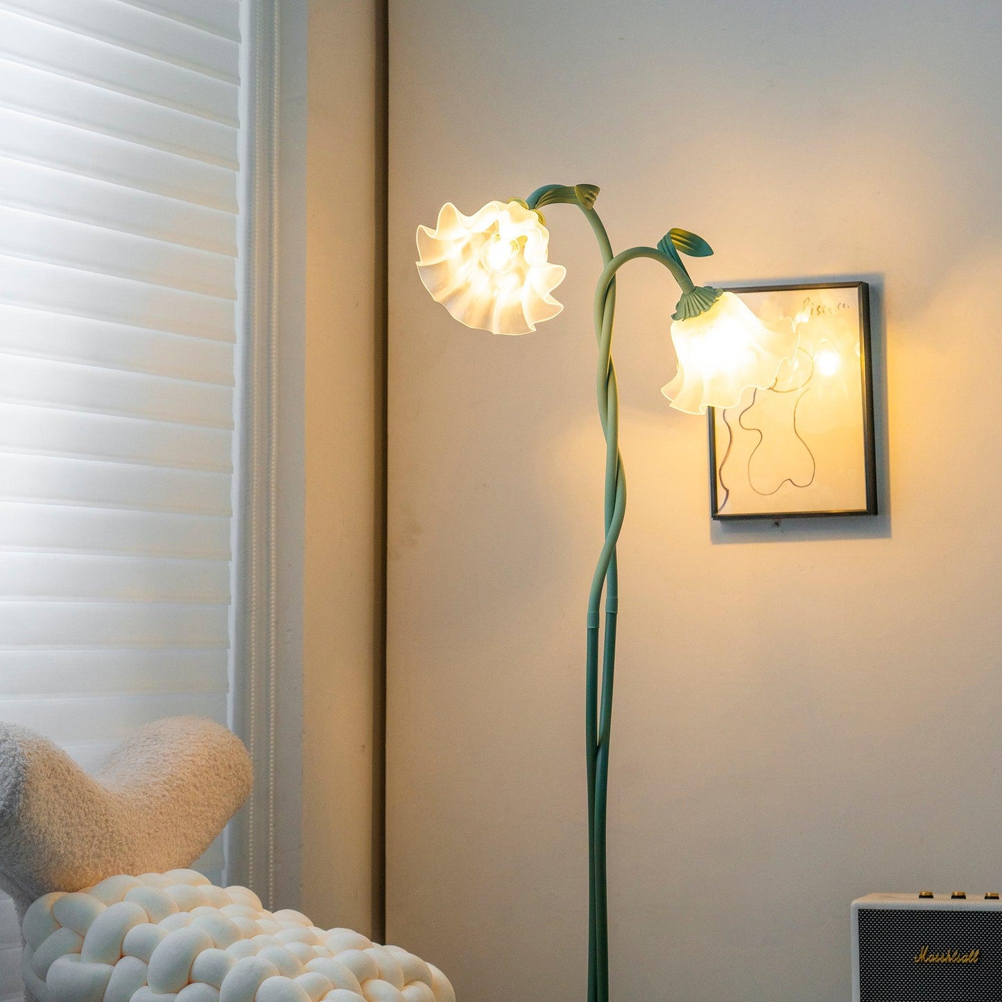 LED Floor Lamp with Calla Flower Design - Modern Lighting for Living Room & Bedroom Decor