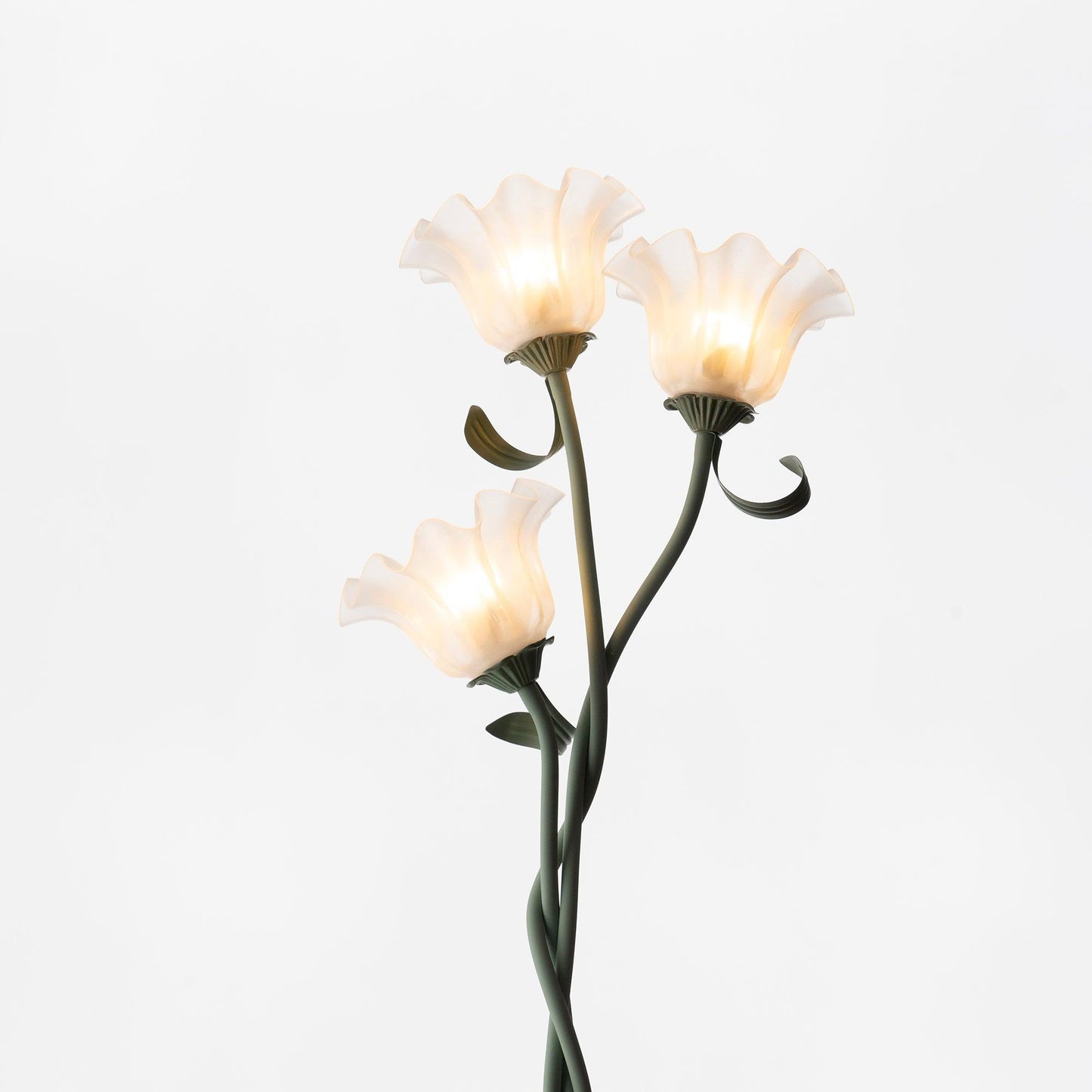 LED Floor Lamp with Calla Flower Design - Modern Lighting for Living Room & Bedroom Decor