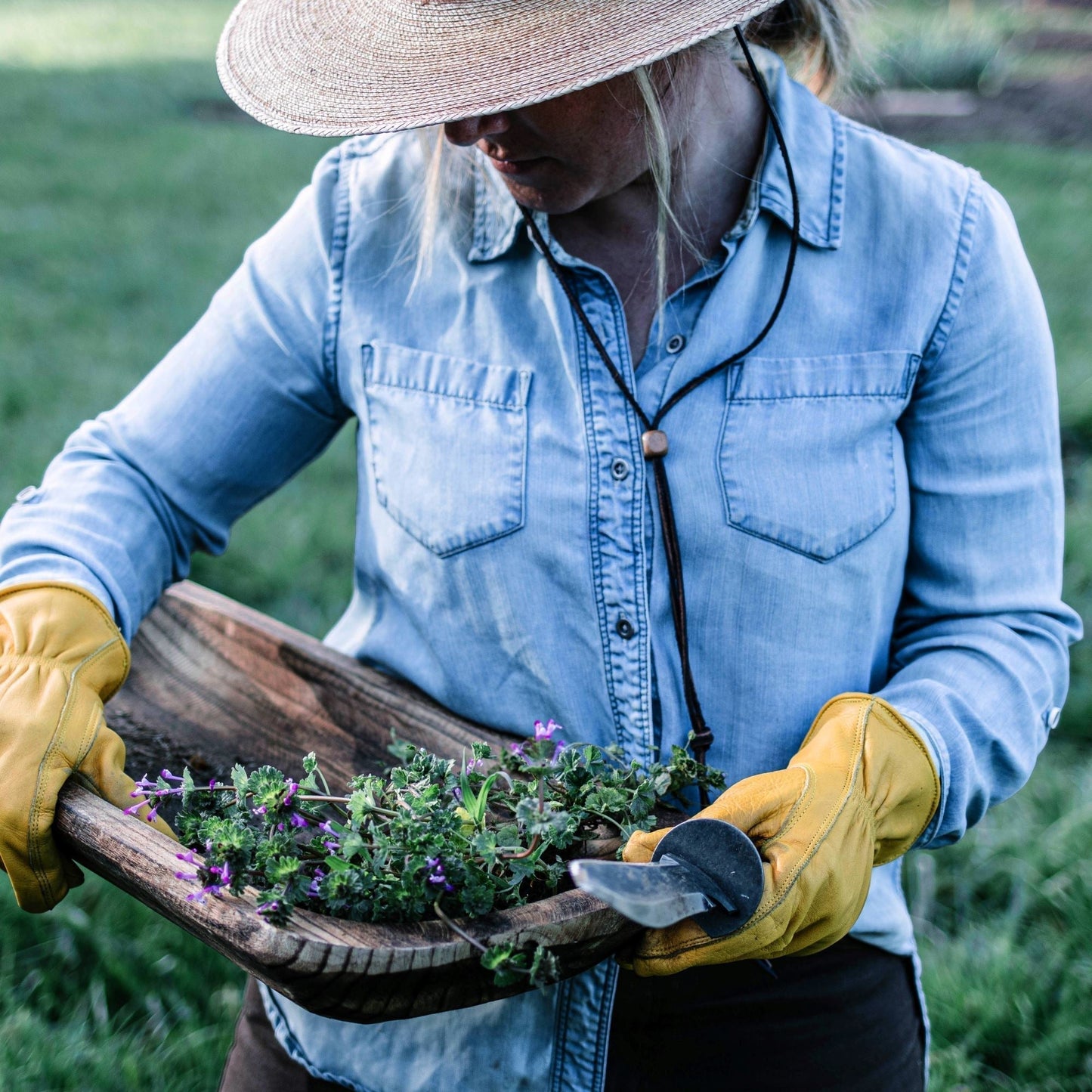 Hori Hori Garden Knife | Multi-Purpose, Rust-Resistant Blade & Sheath for Backyard, Camping & Bush-Crafting