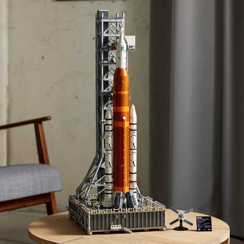 AstroCraft™ | NASA Artemis Space Launch System Model Kit for Building, Exploring & Displaying Spacecraft Enthusiasts