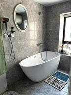 Small Bathroom Rug – Colourful Retro Bath Mat for Stylish Bathrooms