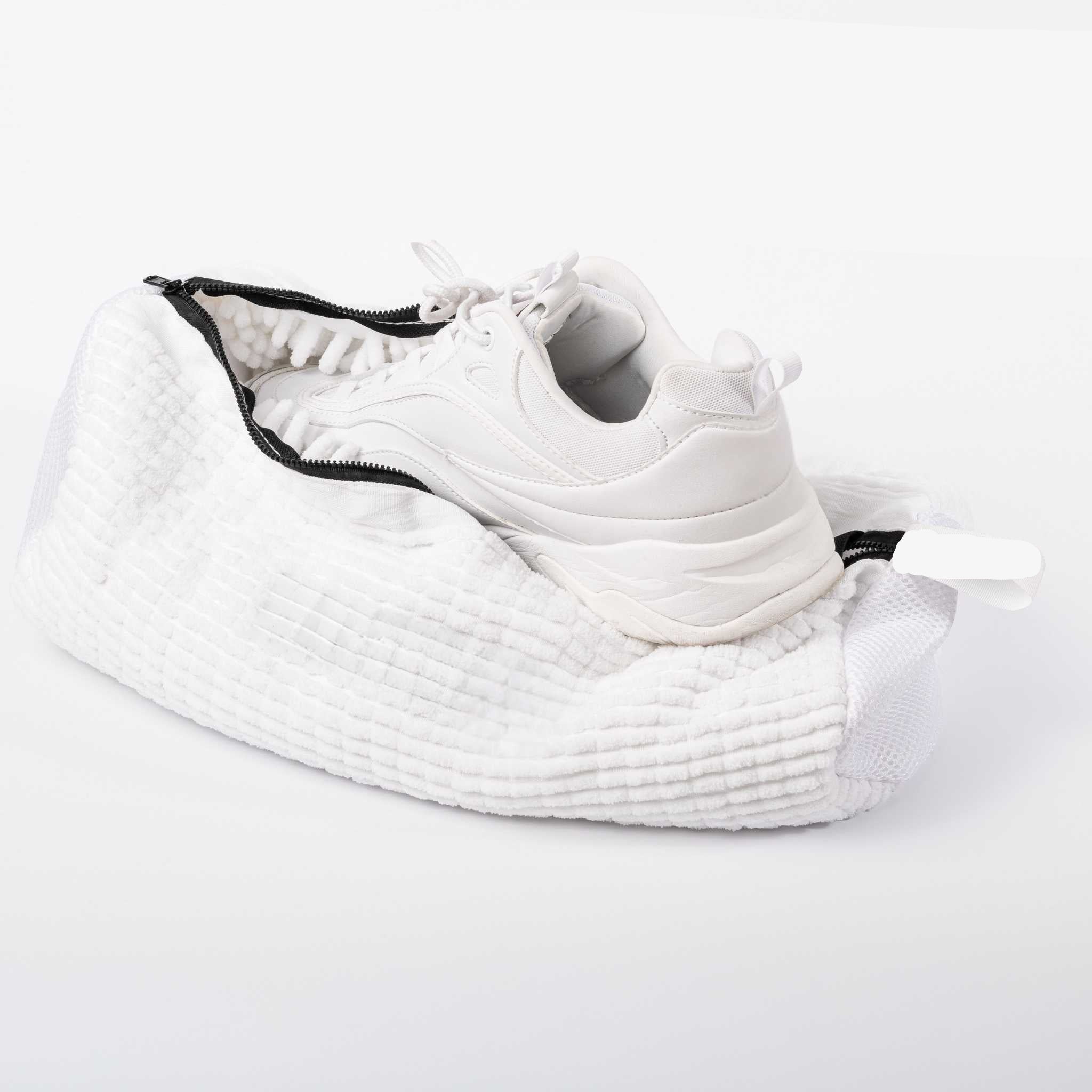Shoe Washing Machine Bag | Padded Mesh Laundry Bag for Shoes & Sneakers | Zippered Protector for Washer Drum