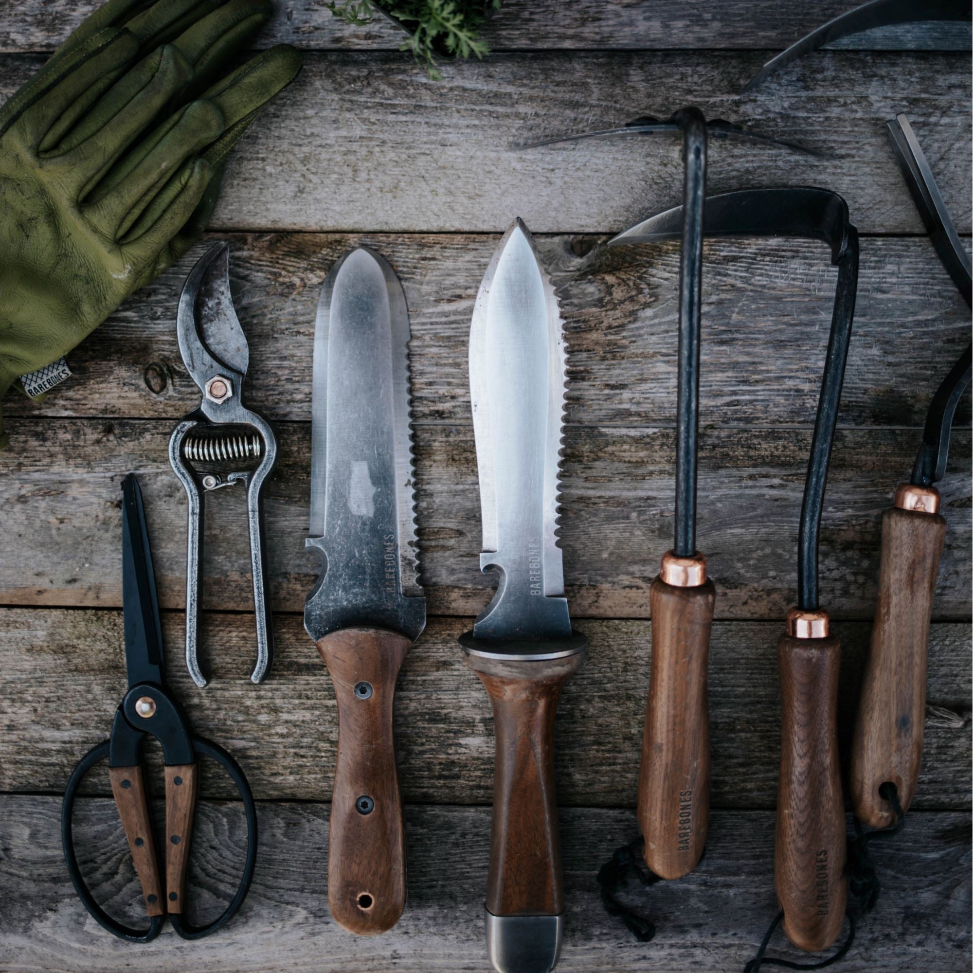Hori Hori Garden Knife | Multi-Purpose, Rust-Resistant Blade & Sheath for Backyard, Camping & Bush-Crafting