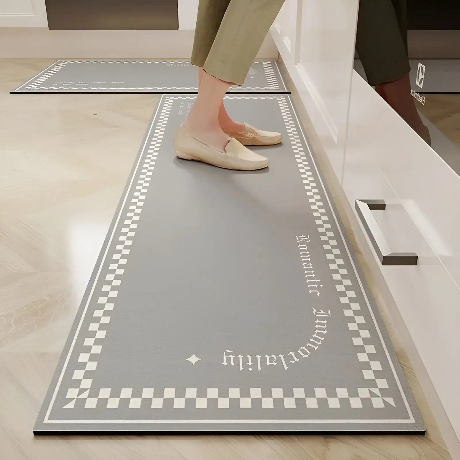Quick-Drying Non-Slip Kitchen Mat | Super Absorbent, Shock-Absorbing & Stylish for Safe Cooking Spaces