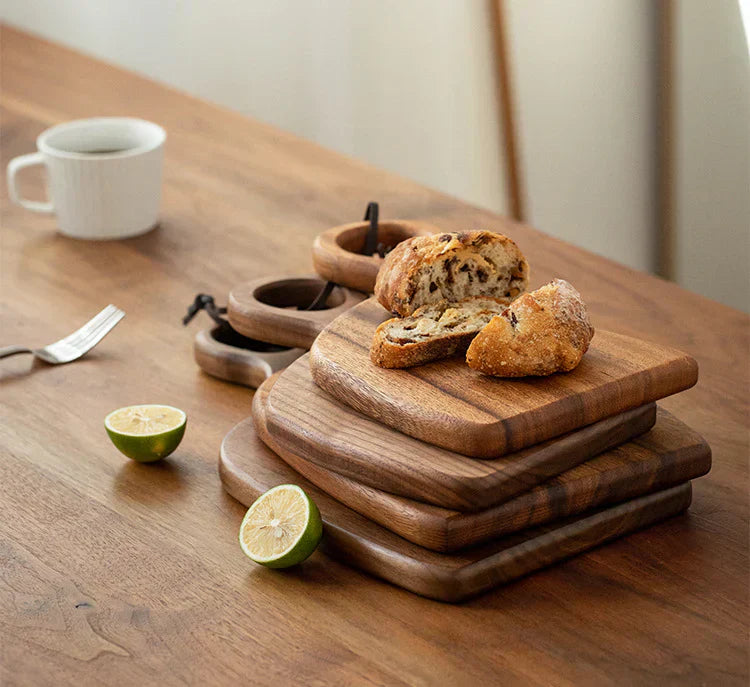 Walnut Chopping Board With Double-Sided Functionality