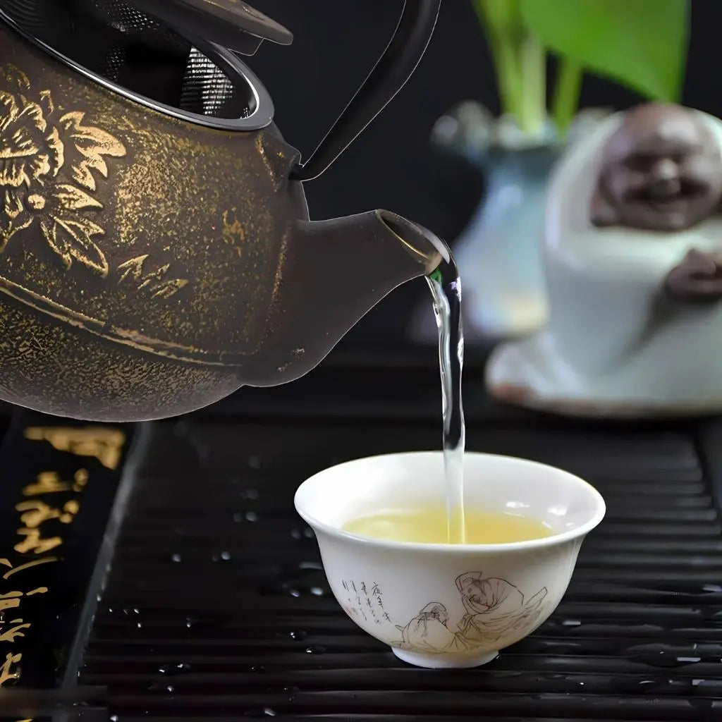 Japanese Teapot | Handmade Cast Iron Tea Pot, Floral Design & Ideal for Japanese Tea Set and Herbal Infusions