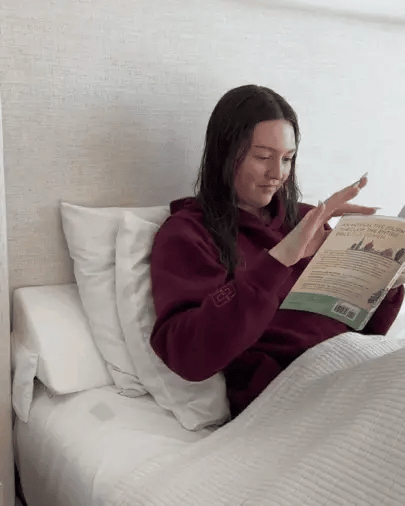 Gap Filler Wedge Pillow | Adjustable Height, Compact Design & Ideal for Twin, Queen, King Beds and Sofas